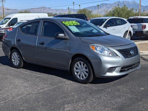 2014 Nissan Versa 1.6 S+