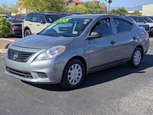 2014 Nissan Versa 1.6 S+