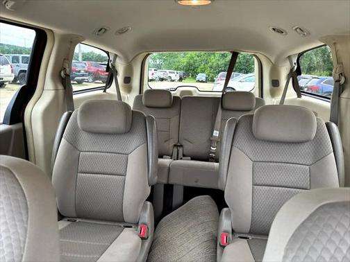2010 Chrysler Town & Country New LX
