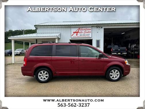2010 Chrysler Town & Country New LX