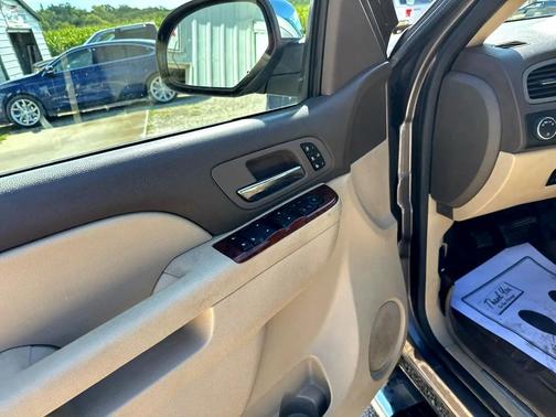 2014 Chevrolet Suburban 1500 LTZ