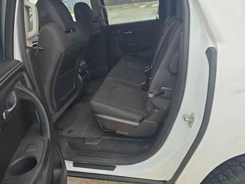 2016 GMC Acadia SLE-1