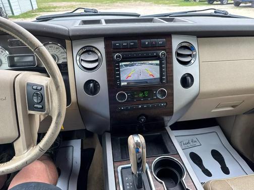 Dark Green 2014 Ford Expedition XLT