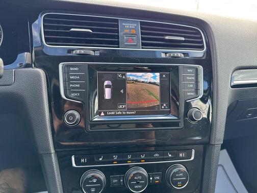 2015 Volkswagen Golf SportWagen TSI SEL 4-Door
