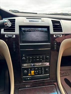 2011 Cadillac Escalade Luxury