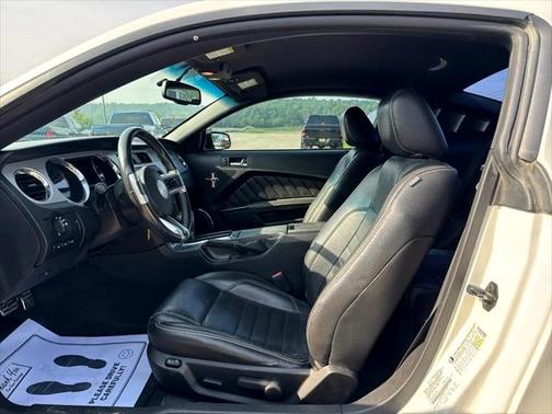 2011 Ford Mustang V6 Premium