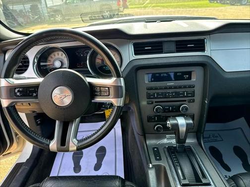 2011 Ford Mustang V6 Premium