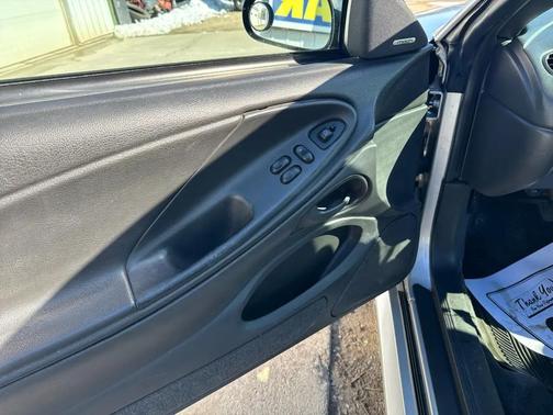 2004 Ford Mustang Base