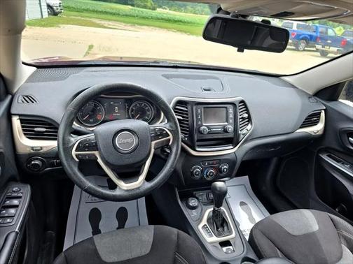 2014 Jeep Cherokee Sport