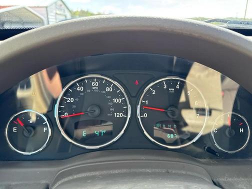 Dark Green 2010 Jeep Liberty Sport