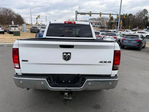 2018 RAM 1500 SLT