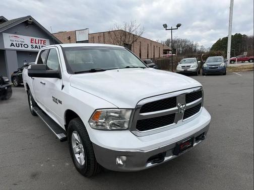 2018 RAM 1500 SLT
