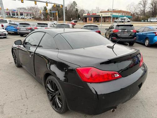 2014 INFINITI Q60 Base