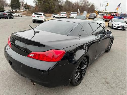 2014 INFINITI Q60 Base