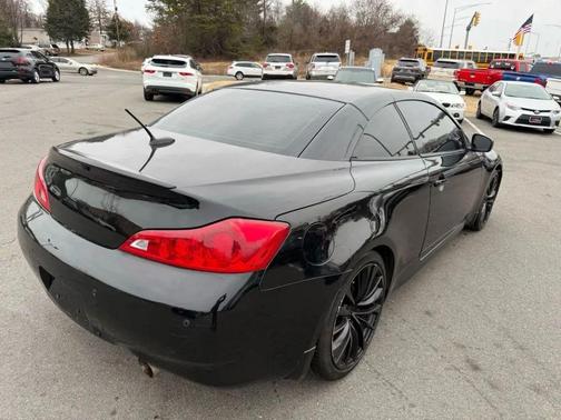 2014 INFINITI Q60 Base