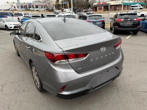 2018 Hyundai SONATA SE