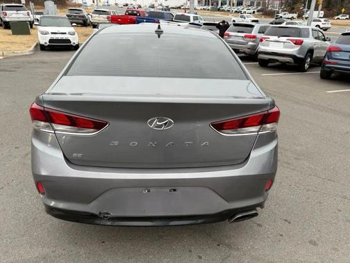 2018 Hyundai SONATA SE