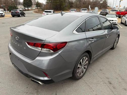 2018 Hyundai SONATA SE