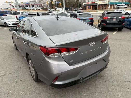 2018 Hyundai SONATA SE