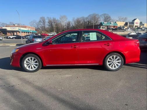 2013 Toyota Camry Hybrid XLE