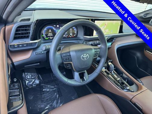 2025 Toyota Crown Signia Limited