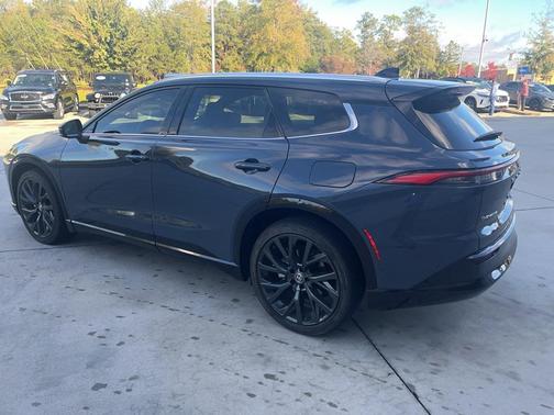 2025 Toyota Crown Signia Limited