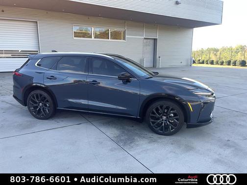 2025 Toyota Crown Signia Limited