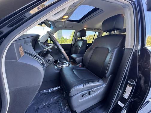 2017 INFINITI QX80 Base