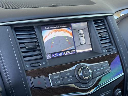 2017 INFINITI QX80 Base