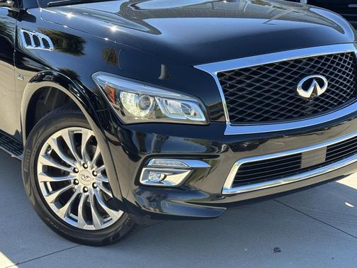 2017 INFINITI QX80 Base