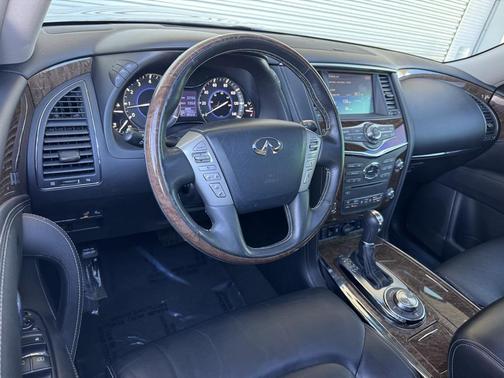 2017 INFINITI QX80 Base
