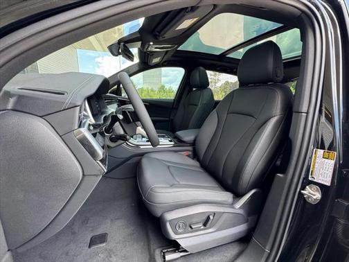 2025 Audi Q7 45 Premium Plus