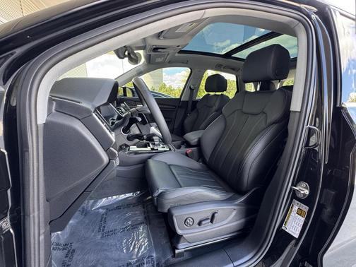 2024 Audi Q5 45 S line Premium Plus