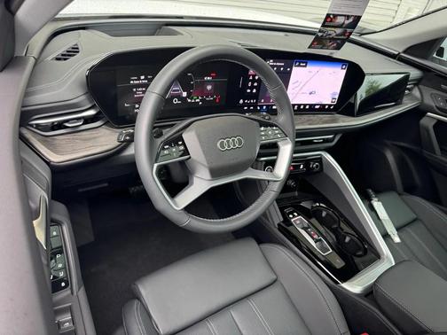 2025 Audi Q5 Premium Plus