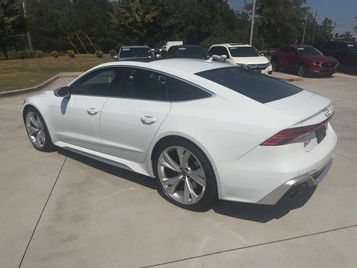 2023 Audi RS 7 4.0T