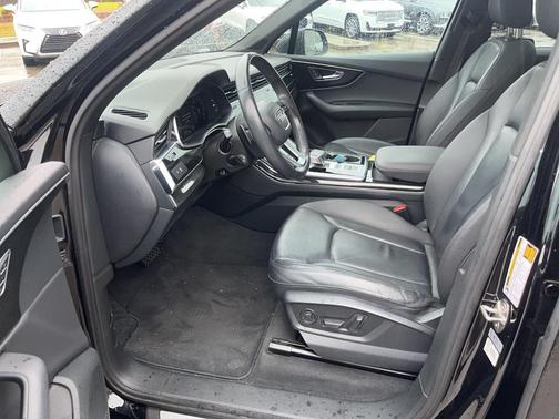 2021 Audi Q7 45 Premium Plus