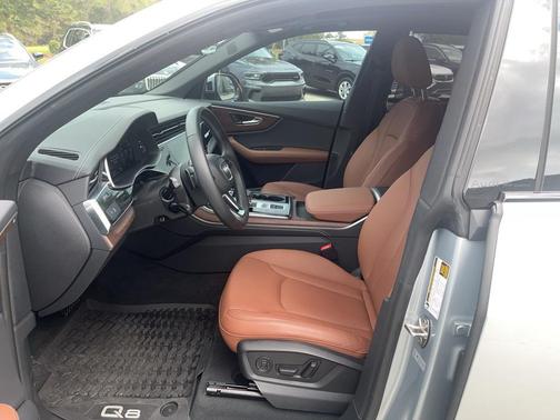 2025 Audi Q8 55 Premium Plus