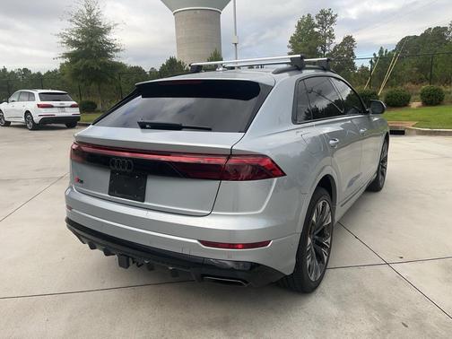 2025 Audi Q8 55 Premium Plus