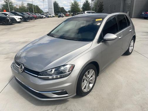 2018 Volkswagen Golf TSI SE