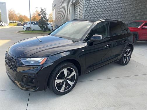 2023 Audi Q5 45 S line Premium Plus