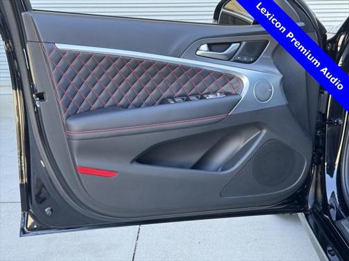 2025 Genesis G70 3.3T AWD Sport Advanced