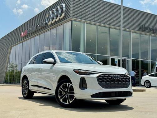 2025 Audi Q5 Premium