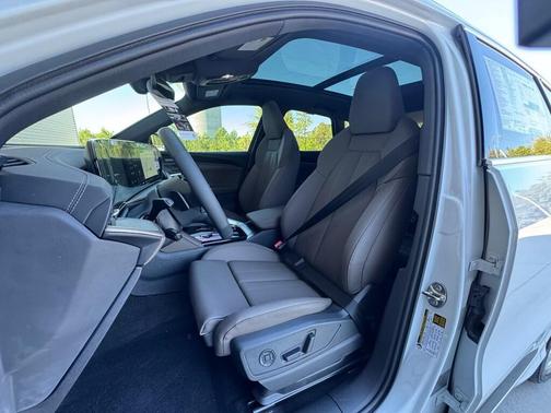 2025 Audi Q5 Premium Plus