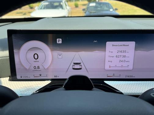 2025 Genesis GV80 2.5T