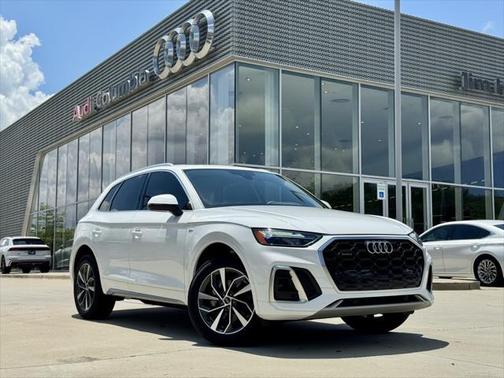 2024 Audi Q5 45 S line Premium