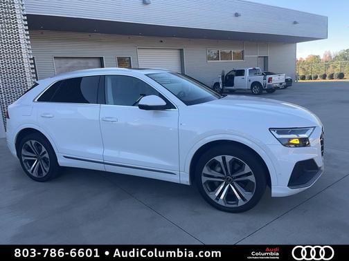 2022 Audi Q8 55 Premium Plus
