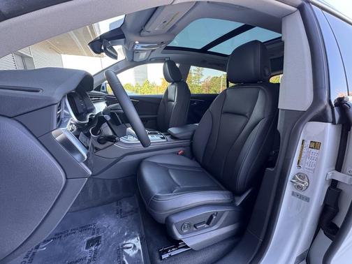 2022 Audi Q8 55 Premium Plus