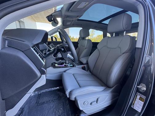 2024 Audi Q5 45 S line Prestige