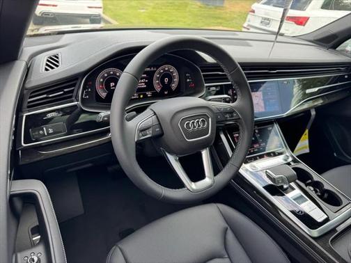 2025 Audi Q7 55 Premium Plus