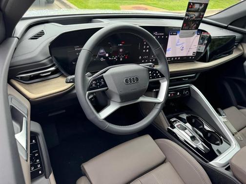 2025 Audi Q5 Premium Plus